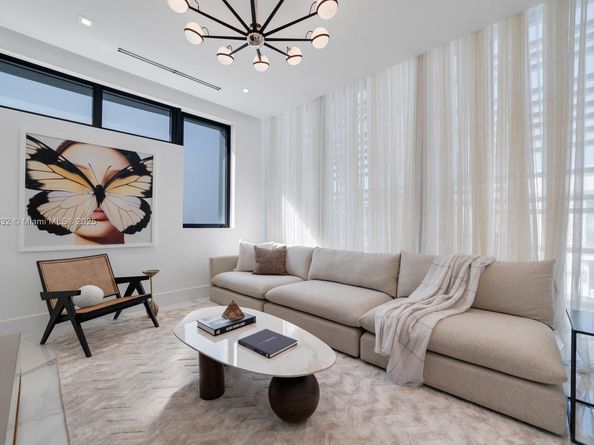 7845 Atlantic Way, Miami Beach FL 33141