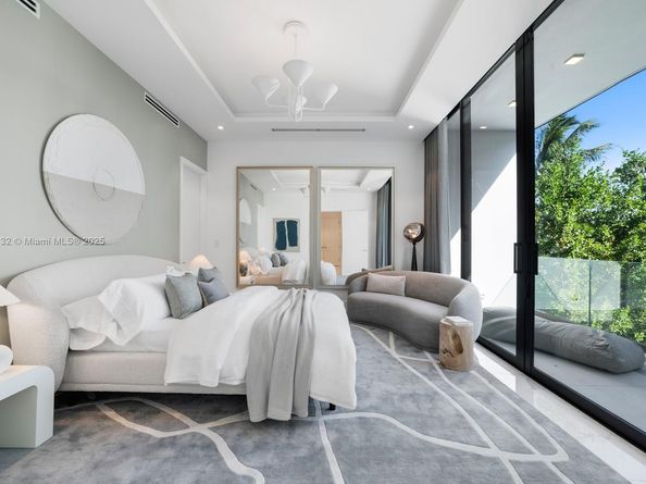 7845 Atlantic Way, Miami Beach FL 33141