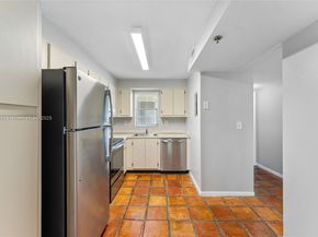 3150 W Rolling Hills Cir 209, Davie FL 33328