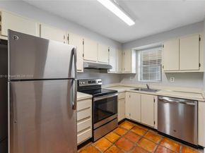 3150 W Rolling Hills Cir 209, Davie FL 33328