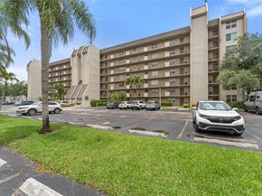 3150 W Rolling Hills Cir 209, Davie FL 33328