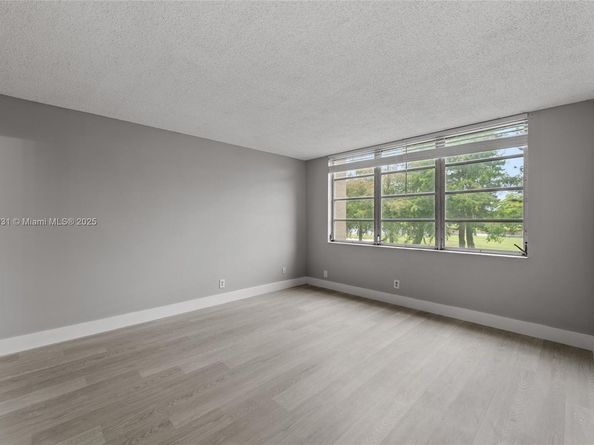 3150 W Rolling Hills Cir 209, Davie FL 33328