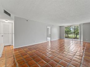 3150 W Rolling Hills Cir 209, Davie FL 33328