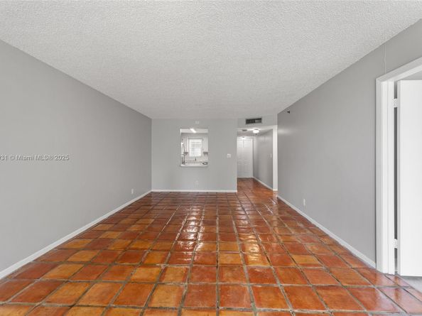 3150 W Rolling Hills Cir 209, Davie FL 33328