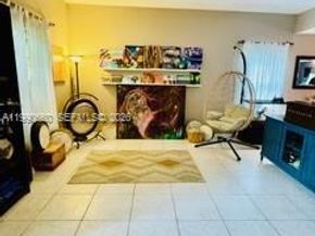 1040 NW 185th Ave, Pembroke Pines FL 33029