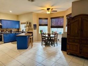 1040 NW 185th Ave, Pembroke Pines FL 33029