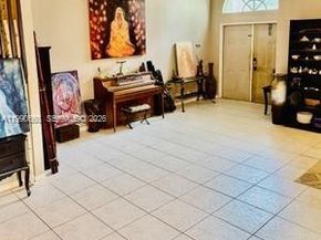 1040 NW 185th Ave, Pembroke Pines FL 33029