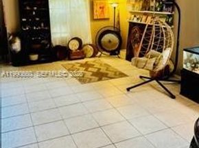 1040 NW 185th Ave, Pembroke Pines FL 33029
