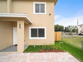 1770 NW 55th St, Miami FL 33142