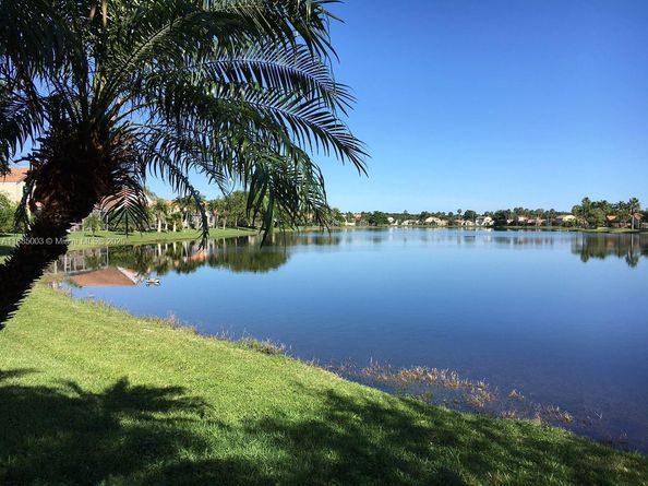 Undisclosed Address #A11885003, Weston FL 33326