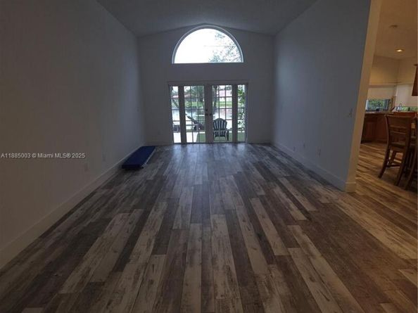 Undisclosed Address #A11885003, Weston FL 33326