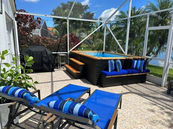 Undisclosed Address #A11885003, Weston FL 33326