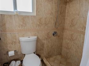 2435 SW 11th St 9B, Miami FL 33135