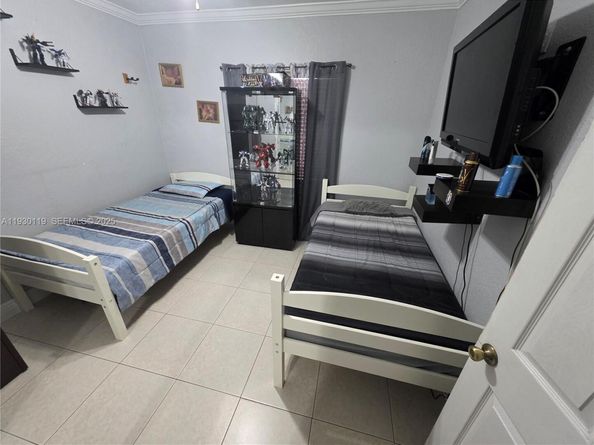 3600 E 5th Ave, Hialeah FL 33013