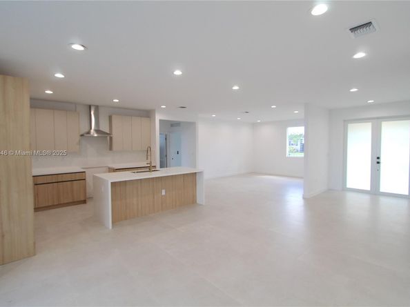 14980 Buchanan St, Miami FL 33176