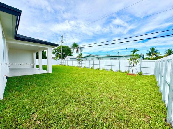 14980 Buchanan St, Miami FL 33176