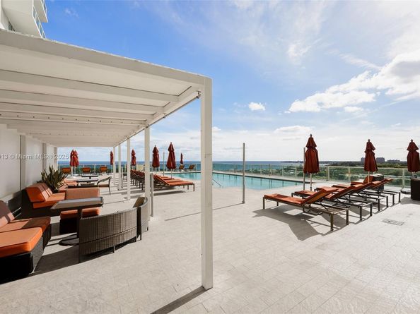 2889 Mcfarlane Rd 1512, Coconut Grove FL 33133