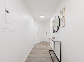 2889 Mcfarlane Rd 1512, Coconut Grove FL 33133