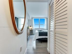 2889 Mcfarlane Rd 1512, Coconut Grove FL 33133