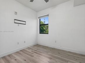 10455 NW 82nd St 4, Doral FL 33178