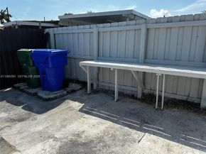 2223 NW 32nd St, Miami FL 33142