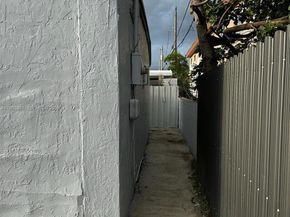 2223 NW 32nd St, Miami FL 33142