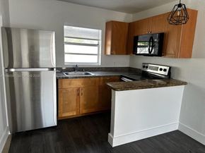 2223 NW 32nd St, Miami FL 33142