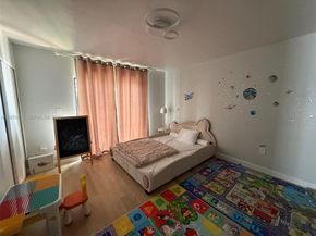 364 Fairway Cir 42, Weston FL 33326