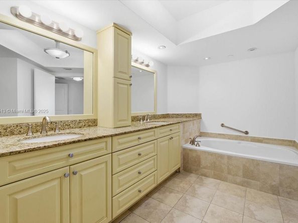 3640 Yacht Club Dr 1806, Aventura FL 33180