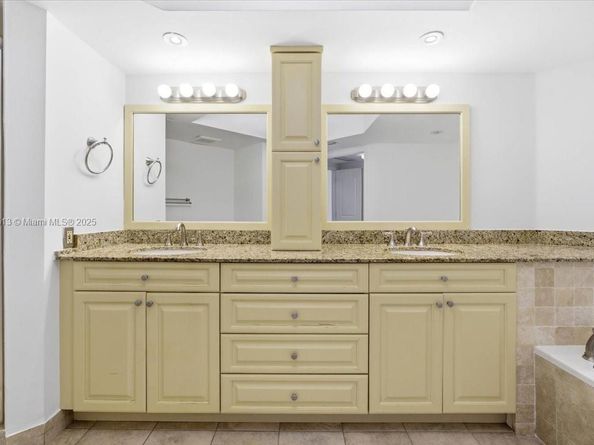 3640 Yacht Club Dr 1806, Aventura FL 33180