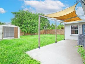 5433 NE 1st Ave, Oakland Park FL 33334