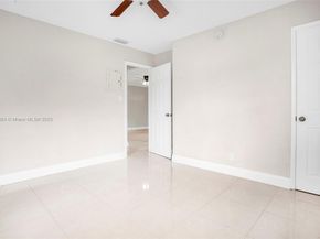 5433 NE 1st Ave, Oakland Park FL 33334