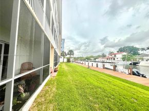 2841 NE 33rd Ct 104, Fort Lauderdale FL 33306