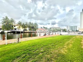 2841 NE 33rd Ct 104, Fort Lauderdale FL 33306