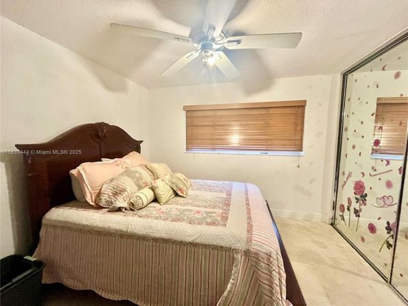 2841 NE 33rd Ct 104, Fort Lauderdale FL 33306