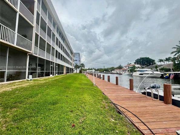 2841 NE 33rd Ct 104, Fort Lauderdale FL 33306