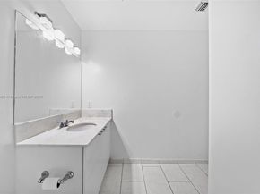 133 NE 2nd Ave 909, Miami FL 33132