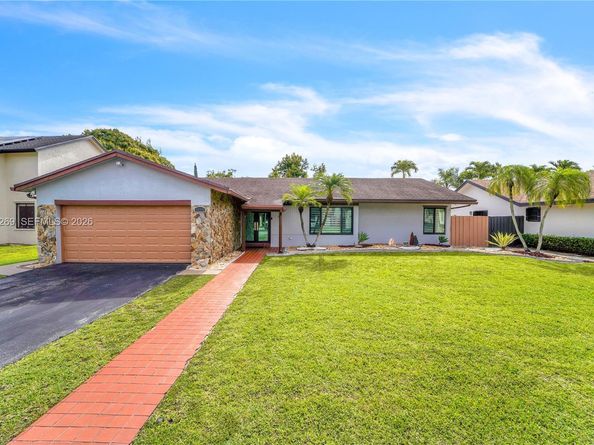 10615 SW 129th Ct, Miami FL 33186