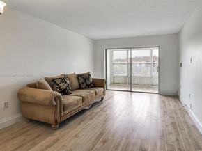 9010 Sunrise Lakes Blvd 306, Sunrise FL 33322