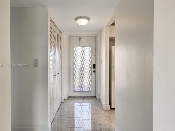 9010 Sunrise Lakes Blvd 306, Sunrise FL 33322