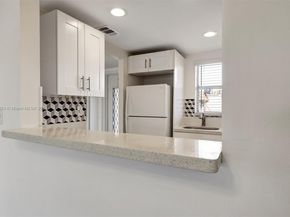 9010 Sunrise Lakes Blvd 306, Sunrise FL 33322