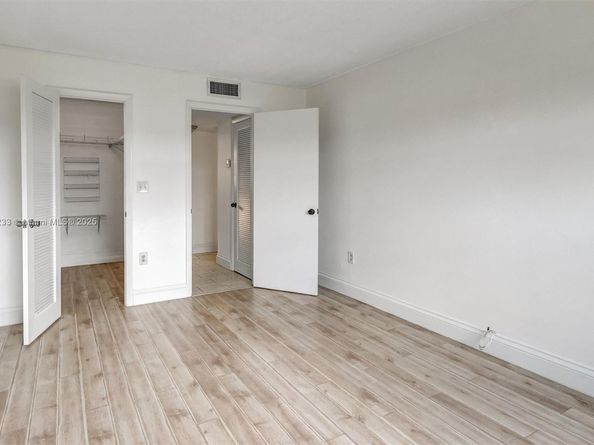 9010 Sunrise Lakes Blvd 306, Sunrise FL 33322