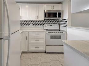 9010 Sunrise Lakes Blvd 306, Sunrise FL 33322