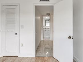 9010 Sunrise Lakes Blvd 306, Sunrise FL 33322