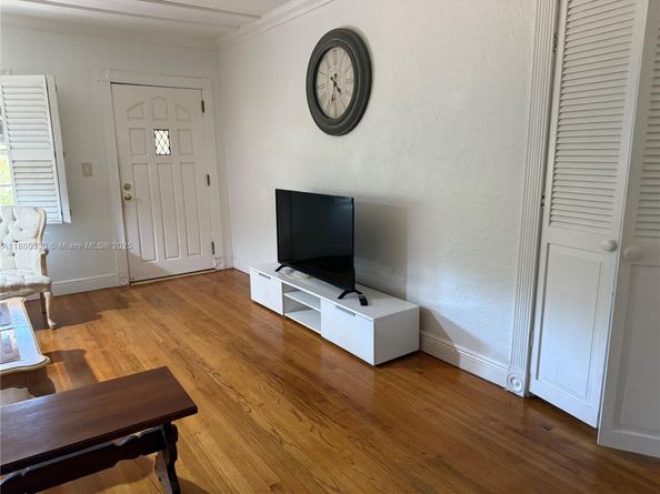 3030 SW 57th Ave, Miami FL 33155