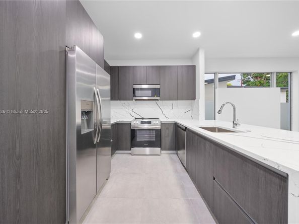 857 SW 14th Ave A, Miami FL 33135