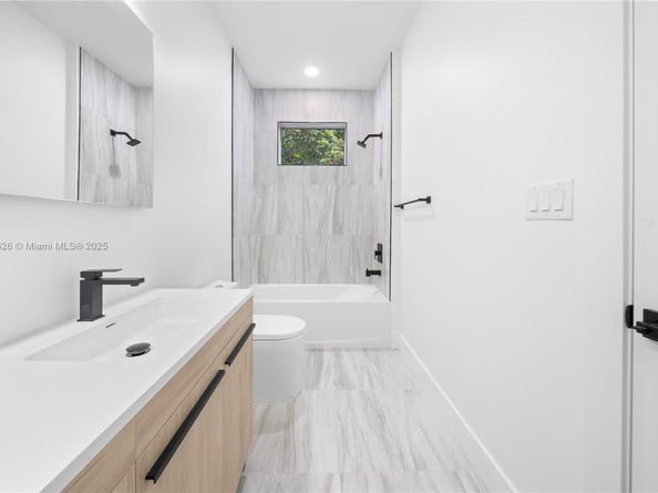 857 SW 14th Ave A, Miami FL 33135