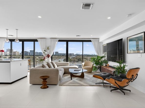 3100 NE 48th St 918, Fort Lauderdale FL 33308