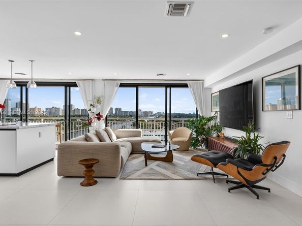 3100 NE 48th St 918, Fort Lauderdale FL 33308