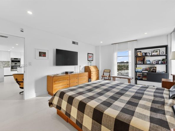 3100 NE 48th St 918, Fort Lauderdale FL 33308